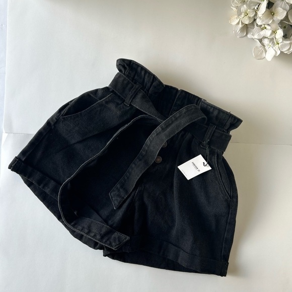 NWT forever 21 black jean paperbag belted shorts - Picture 3 of 10